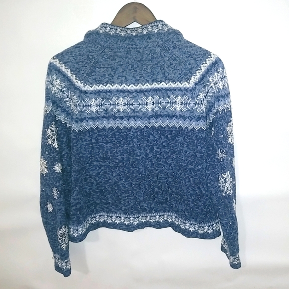 Heirloom Christmas XL Blue Snowflake Sweater Plus Petite - Picture 2 of 9